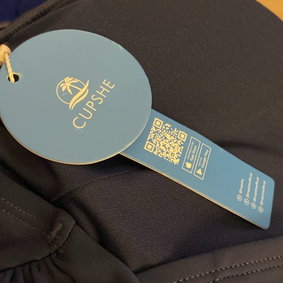 ***NWT*** CUPSHE HALTER RUCHED TUMMY CONTROL ONE PIECE SWIMSUIT - Picture 5 of 12